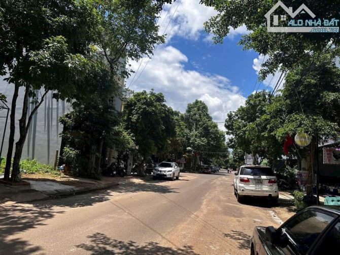 BÁN ĐẤT ĐƯỜNG LÝ CHÍNH THẮNG. DT: 6 x 17,7M. GIÁ: 8 TỶ