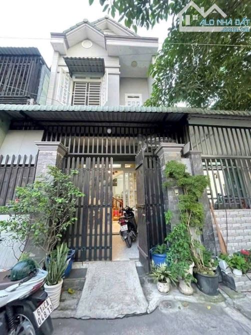 Bán Nhà 1 Lầu đường xe hơi thông , Gần Big C Dĩ An - Bình Dương