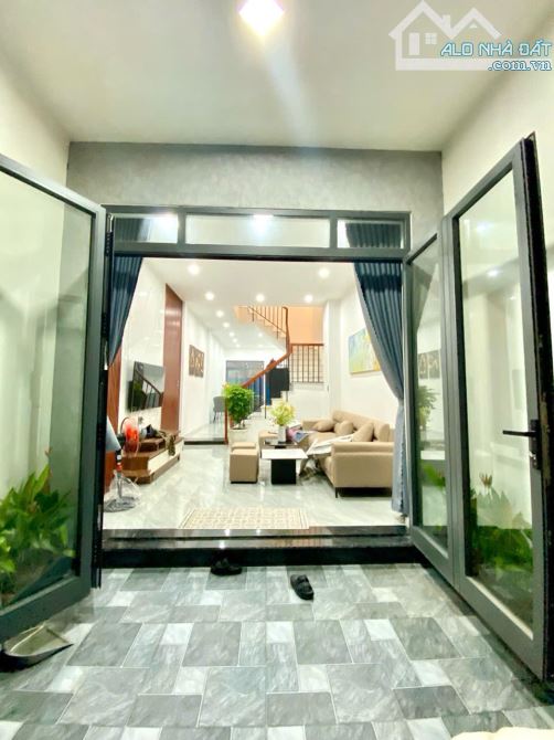 🌟 CƠ HỘI VÀNG – NHÀ 3 TẦNG SIÊU ĐẸP ĐỐI DIỆN CÔNG VIÊN – GIÁ CHỈ 4.X TỶ 🌟