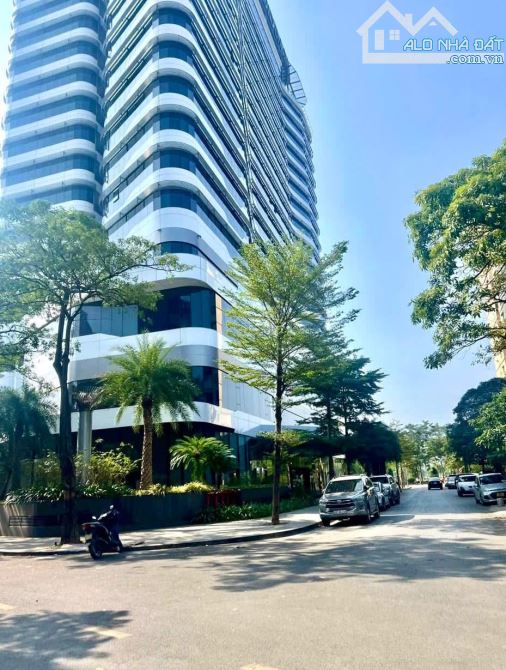 Siêu Đẹp, Toà Nhà Phố Đỗ Nhuận, 100m2, 8 Tầng Có Hầm, Vỉa hè, Thuê 120 triệu, Công Viên