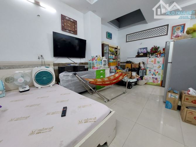 Bán nhà hẻm xe hơi, Quang Trung, phường 14, Gò Vấp, 3 tầng, 4PN, 3WC, nhỉnh 5 tỷ
