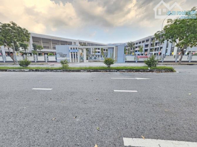 Đất mặt tiền kinh doanh KDC châu thới, phường Bình An, Tp Dĩ An