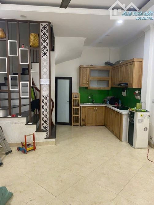 Cho thuê nhà nguyên căn phố Khương Đình Thanh Xuân 30m2