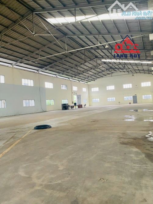 XT340 Cho thuê kho 12.000m2 trong kcn sóng thần 1 Mặt Tiền Đường DT743