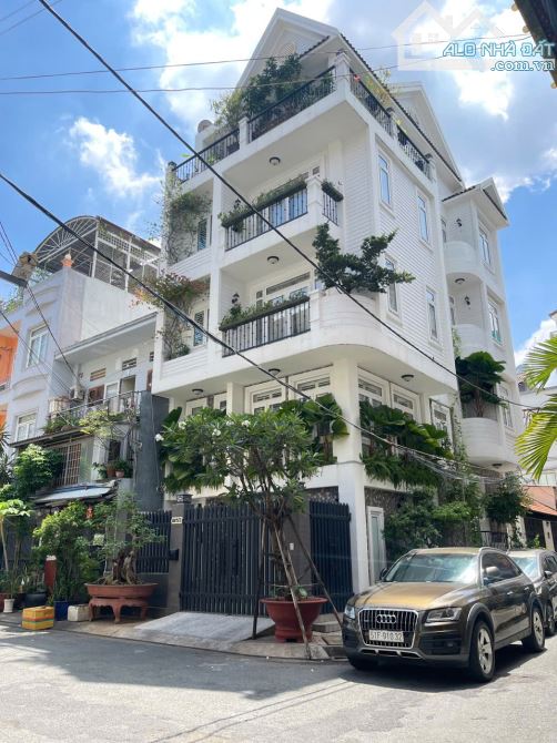 Chủ xuất ngoại bán nhanh nhà hẻm xe hơi đường 3/2 quận 10 (DT 7,5x20m) 3 lầu
