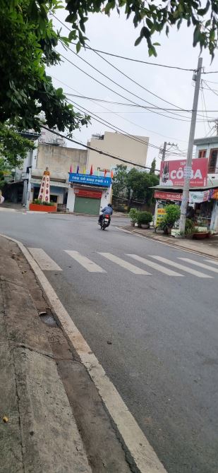 Nhà mặt tiền kinh doanh đa dịch vụ Linh Đông giá hơn 8 tỷ.