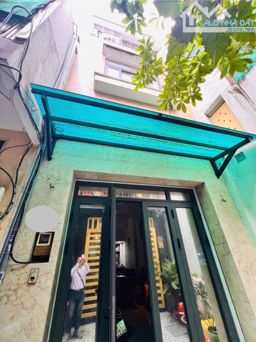 Nhà bán: đường Thiên Phước. Tân Bình. DTSD 41m2. 3 tầng. Giá 6,4tỷ