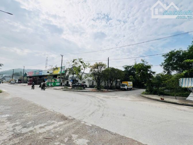 Bán Lô góc 02 Măt tiền Đường Võ Văn Kiệt nối dài Võ Chí Công gần ngã 3 Nguyễn Khoa Chiêm,