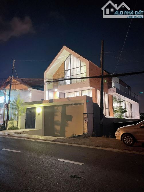 BÁN VILLA MẶT TIỀN LÝ NAM ĐẾ - BIỆT THỰ HIỆN ĐẠI ĐẲNG CẤP PHƯỜNG 8, ĐÀ LẠT