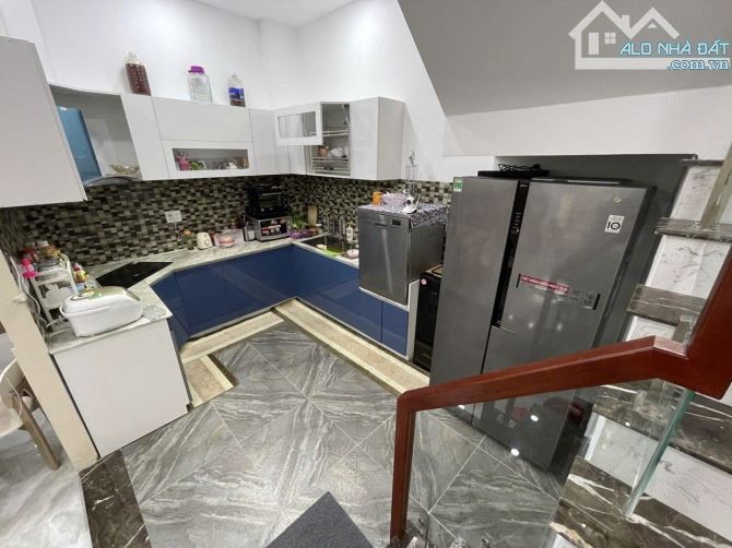 BÁN NHÀ PHỐ HẺM Ô TÔ NHỎ SỔ RIÊNG NGUYỄN CÔNG TRỨ, PHƯỜNG 8, ĐÀ LẠT – CHỈ 11 TỶ!