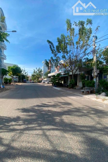 Cần bán lô đất mặt tiền đường Đào Duy Tùng khu hùng vương
