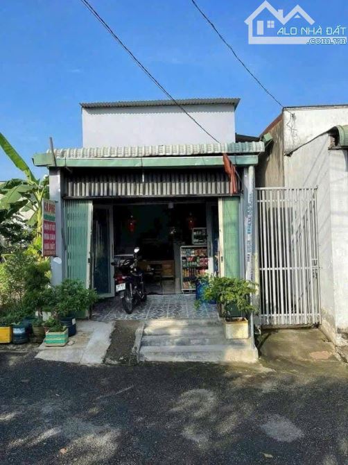 Chị Mai cần bán gấp căn 87m2, 895tr ở Bà Điểm Hóc Môn. Sổ sẵn