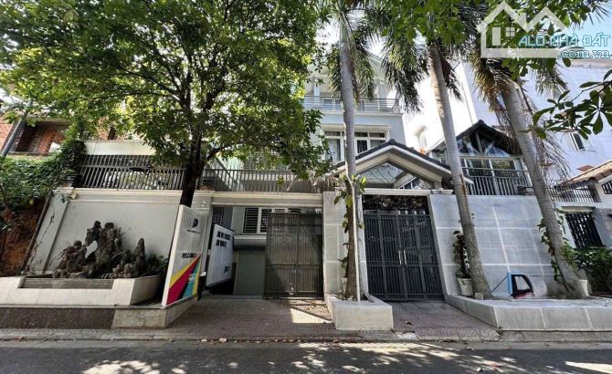 Ngộp bank bán gấp biệt thự Khu Compound Trần Não khu bến thuyền 25 tỷ dt 8x16m 3 lầu
