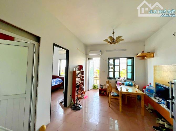 🏡 BÁN CĂN LÔ GÓC TOÀ B6 – NGÕ 12 THẠCH BÀN – 2 PHÒNG NGỦ – VIEW HỒ – THOÁNG SÁNG