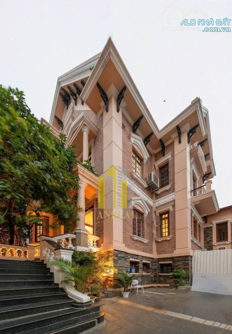 Biệt Thự Trần Não Tiện Nghi Cao Cấp - Có Sân Vườn Hồ Bơi