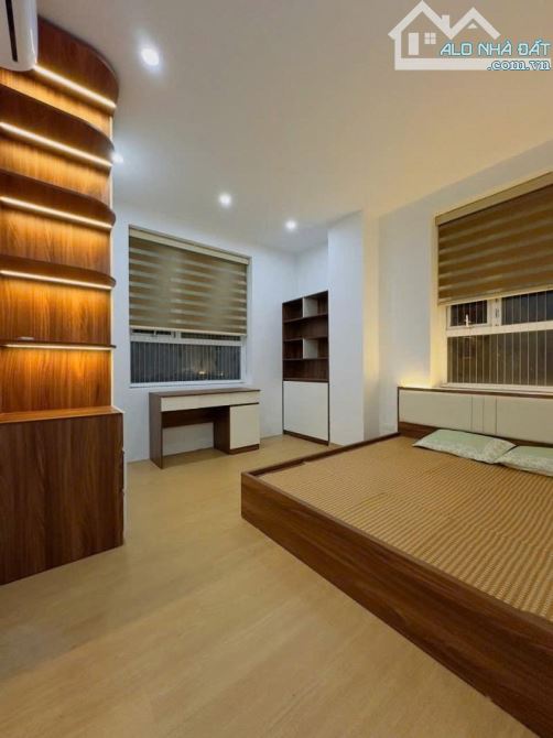 Cho thuê tòa CHDV MỚI 15 PHÒNG KHÉP KÍN FULL ĐỒ, OTO ĐỖ CỬA