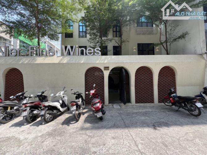 Khan hiếm MT Lê Qúy Đôn, Quận 3, 15.5x22m, NH: 20m, 2 Tầng, HĐT: 16000$, giá 129 tỷ