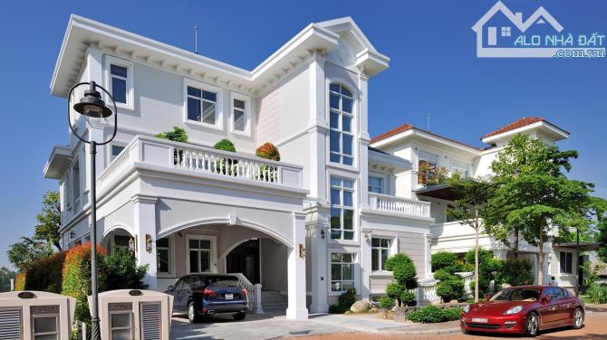 Bán Biệt thự mới xây 3 Tầng Chu Văn An - 13x20m - oto đậu trước nhà, chỉ 32 tỷ