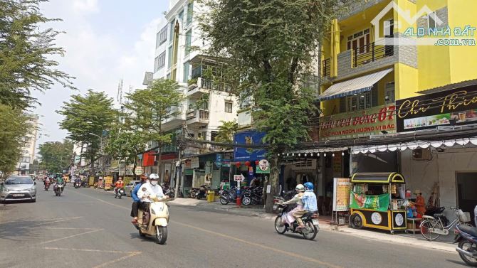 Bán nhà Mặt tiền Trường Sơn -Q10 - 5x16m -Nhà 5 tầng - hđt 45tr/tháng -Giá chỉ 26 tỷ