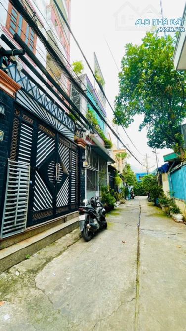 GẤP BÁN NHÀ HẺM XE TẢI ÂU CƠ, 4X13, 5 TẦNG, 6.5 TỶ TL