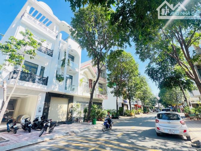 Bán Nhà 3 lầu khu dân cư D2D Võ Thị Sáu, Thống Nhất, Biên Hoà