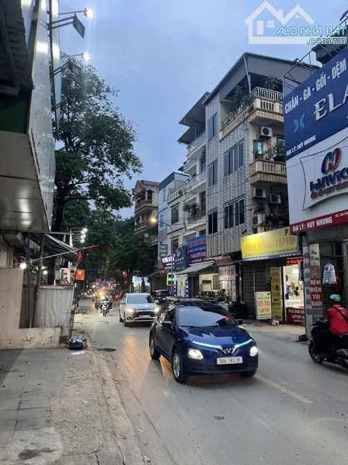 BÁN NHÀ ĐA SỸ - LÔ GÓC NHÀ 5 TẦNG - Ô TÔ ĐỖ CỬA - KINH DOANH