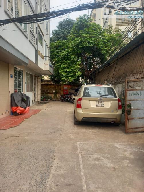 Bán đất tặng nhà - PHÂN LÔ HOÀNG QUỐC VIỆT, 2 MẶT NGÕ, THOÁNG TRƯỚC SAU - Giá nhỉnh 10 tỷ
