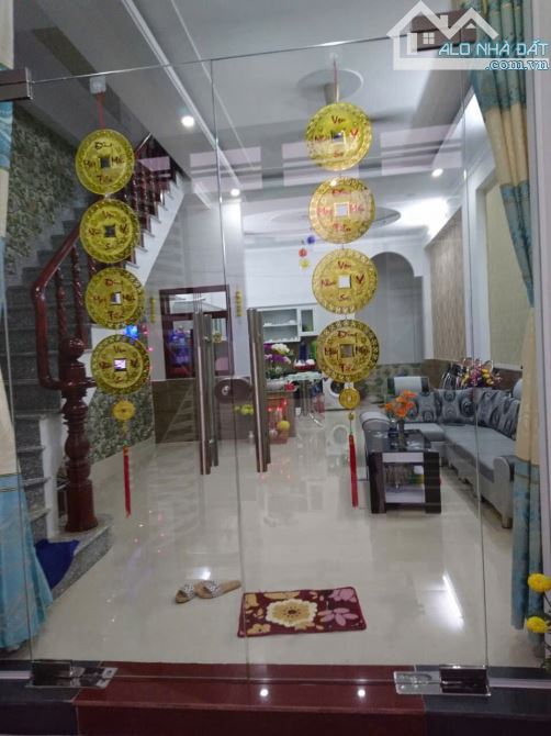 Bán nhà 1 Trệt 1 Lầu Dĩ An,TPHCM,giáp DHQG TPHCM,đường xe hơi phà phà