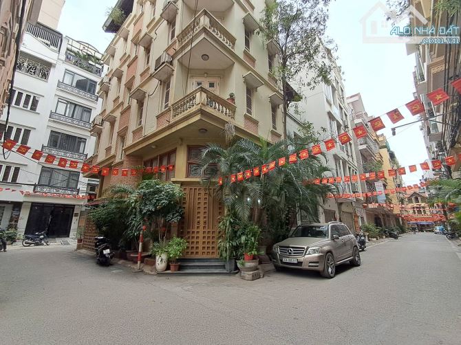 Bán nhà Hoàng Quốc Việt, ngõ thông kinh doanh, đường ô tô tránh, tiện ích vô vàn.