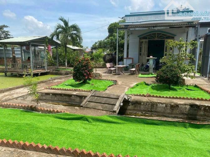 Bán Biệt thự nhà + vườn ấp Lộc Tiền, Xã Mỹ Lộc, Cần Giuộc: 1032m2