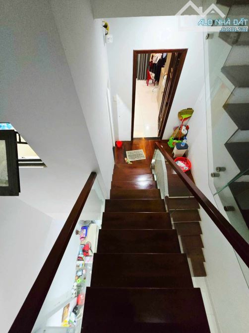 NHÀ PHỐ 65M2 4 TẦNG - HOÀN CÔNG ĐỦ - ĐƯỜNG Ô TÔ - GẦN LỐI VÀO CAO TỐC - PHÚ HỮU - CHỈ 6.35 - 10