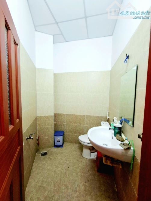 Bán Rẻ CHDV sát mặt tiền Khu Lý Thường Kiệt P8 Tân Bình Giáp Q.10, 57m2,5 Tầng,chỉ Hơn 7 - 10