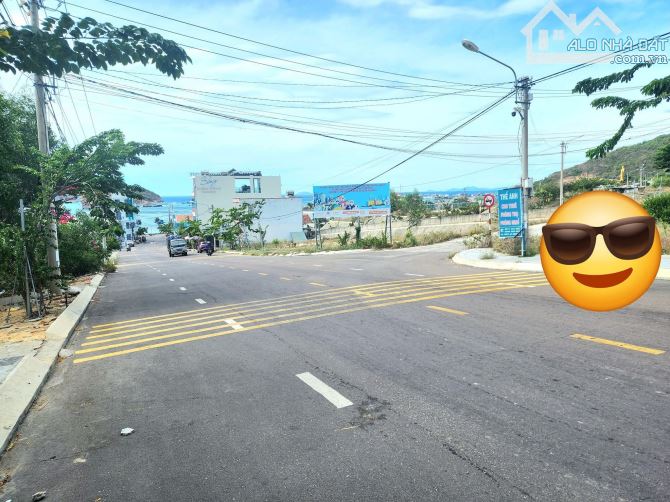 Bán lô gốc 2 mặt tiền trục đg chính nhơn hải quy nhơn dt 90m2 giá 4ty - 1