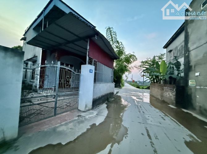 Bán đất tặng nhà 2 tầng tại Hồng Kỳ, Sóc Sơn. Mặt tiền rộng, kinh doanh đẹp