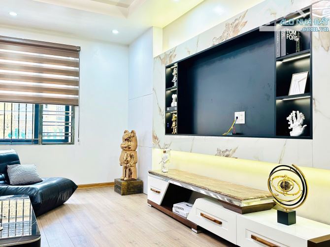 P Tuấn. 𝐒𝐢𝐞̂𝐮 𝐏𝐡𝐚̂̉𝐦 5 tầng Mặt Đường Đinh Nhu thông Nguyễn Công Hoà – Lán Bè - 11