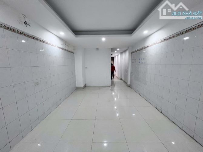 Bán Nhà! Lạc Long Quân - Tây Hồ - Ô Tô Đỗ Cửa - KD - 50M2 - Nhỉnh 11 Tỷ - 1