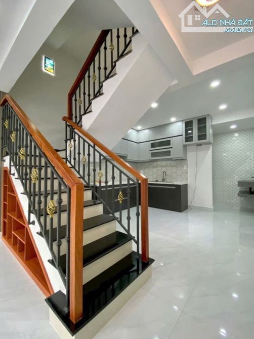 Siêu phẩm 3 tầng - mới - Gần Đầm Sen - Kênh Tân Hóa - Tân Phú - 4x11m, 5.7 TỶ - 1