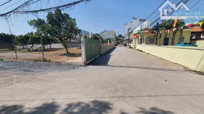 Bán lô biệt thự 2mt view sông gần chợ Đồn P. Bửu Hoà. Biên Hoà. 623m2. Giá 9 tỷ 970tr. - 1