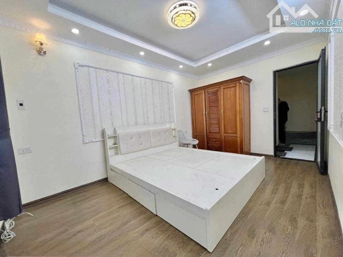 ĐỐNG ĐA – NGÕ CHỢ KHÂM THIÊN 30m 4 tầng ngõ 3 gác Chỉ 6,5tỷ - 1