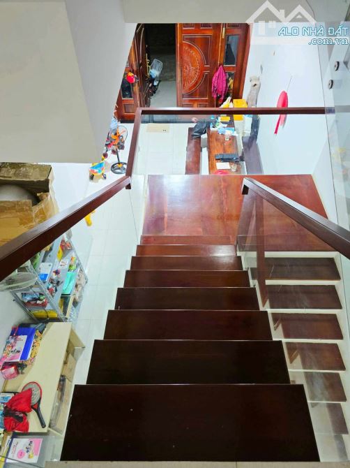 NHÀ PHỐ 65M2 4 TẦNG - HOÀN CÔNG ĐỦ - ĐƯỜNG Ô TÔ - GẦN LỐI VÀO CAO TỐC - PHÚ HỮU - CHỈ 6.35 - 1