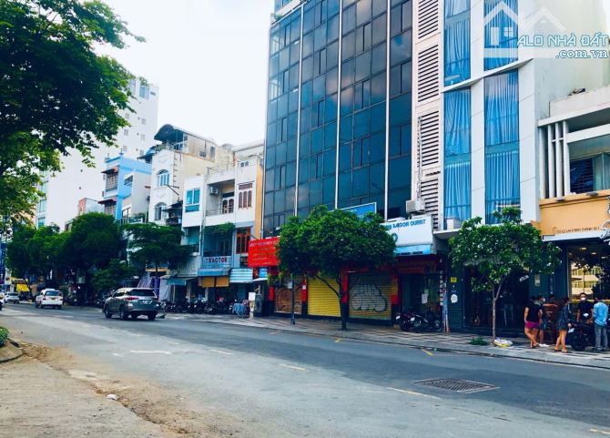Duy Nhất 1 Căn Nhà Mặt Tiền Ngay Chợ Bến Thành Q.1 - 4x20m - 4 tầng - giá chỉ 66 tỷ. - 1