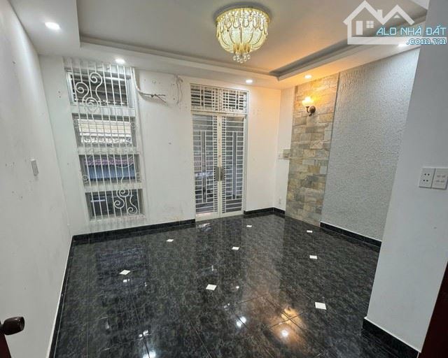 SIÊU VIP! MẶT TIỀN PHAN PHÚ TIÊN, QUẬN 5 – 83M² VUÔNG VỨC, 4 TẦNG, TRUNG TÂM Q5 – 21.5 TỶ! - 1