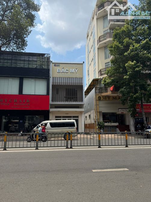 Bán nhà MT Trần Phú, p8, Q5, đoạn 2 chiều, Dt 5,8 x 19m, 2 tầng, Giá 44tỷ thương lượng - 1