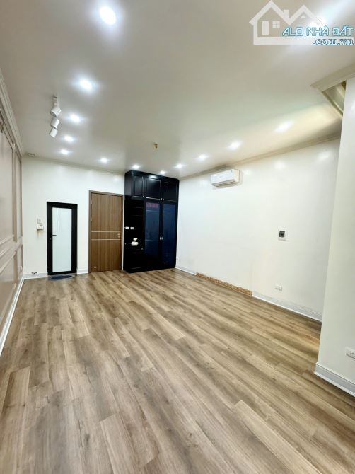 Nhà đẹp dân xây 5 tầng, 46m, gần VINCOM Nguyễn Chí Thanh, Cầu Giấy - 1