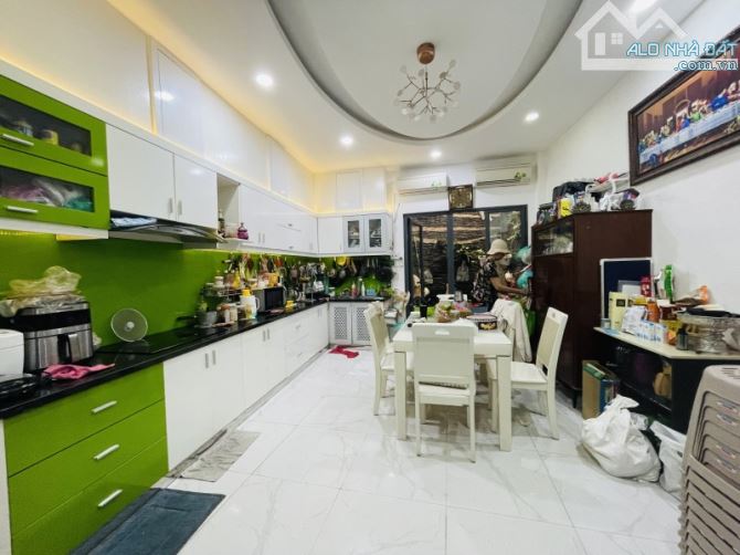 🏡 BÁN NHÀ 4 TẦNG MỚI ĐẸP – TRUNG TÂM PHÚ NHUẬN – 76M² – 5PN – 6WC - 9.x TỶ - 1