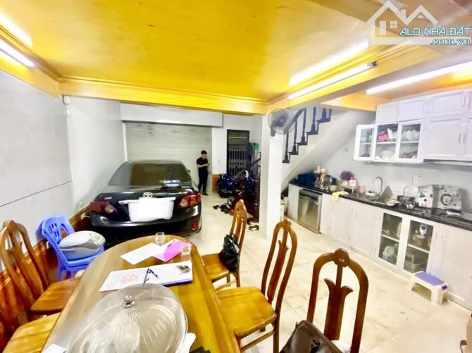 PHÂN LÔ - ĐƯỜNG LÁNG ĐỐNG ĐA 44m X5 TẦNG - MT 5.29m - GIÁ: 15.5 TỶ - 1