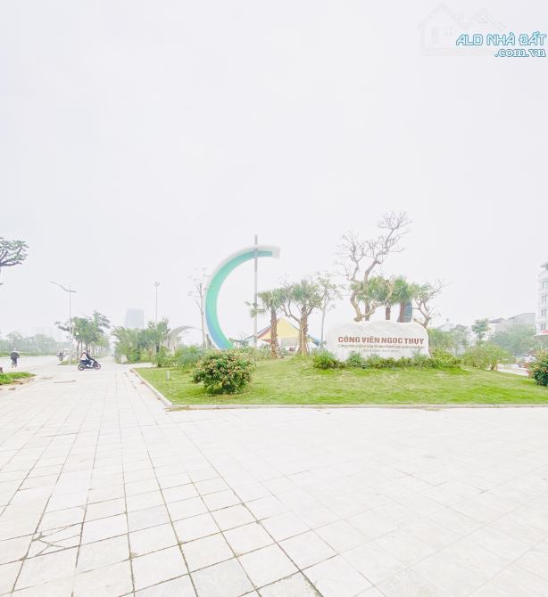 Cực phẩm ! Bán đất Ngọc Thuỵ DT:70m2 , Lô góc , Ô tô đỗ ,Đầu Tư ,Kinh Doanh . Giá :23,x tỷ - 1