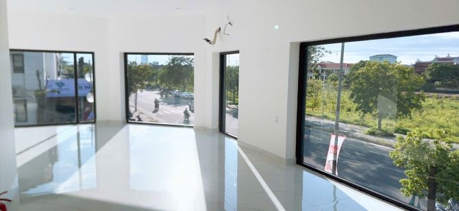 CHO THUÊ LÔ GÓC 2 MẶT TIỀN ĐƯỜNG HOÀNG QUỐC VIỆT- GIÁ THUÊ 40Tr/Tháng - 1