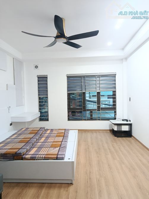 Nhà siêu đẹp ở Thanh Xuân - 38 m2, 5 tầng mới, 2 mặt ngõ, 8 tỷ - 1