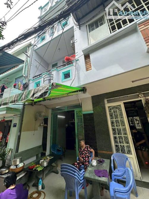 Bán Nhà Q6 Văn Thân - 21m2 - 4 tầng - 3 PN 2WC - SHR - Nhỉnh 2 Tỷ - 1